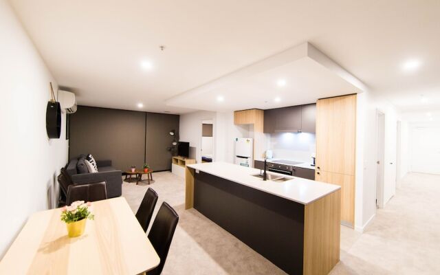 Midnight Apartments Accommodate Canberra