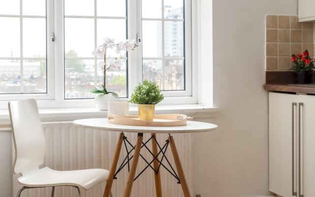 Picktheplace Sussex Gardens Apartments III