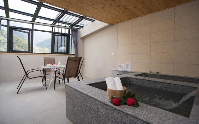 Tangmei Hot Spring