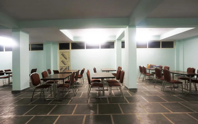 Hotel Him Jyoti by OYO Rooms