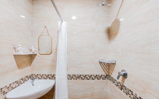 Homey And Minimalist Studio Apartment B Residence