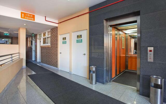 Comfort Inn & Suites Burwood