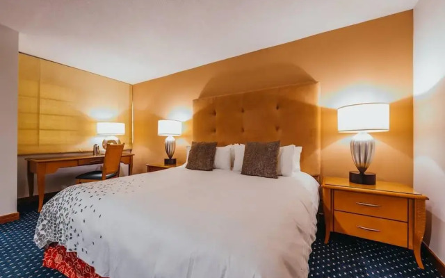Renaissance Ocean Suites