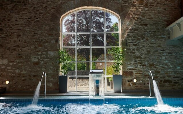 The Devonshire Arms Hotel