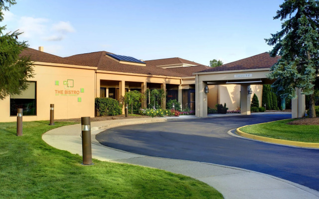 Courtyard by Marriott Detroit Warren