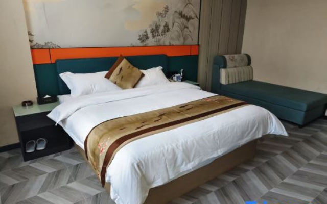 China Railway Business Hotel (Loudi Railway Station Store)