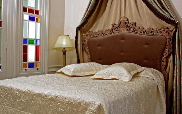 Lola 38 Hotel