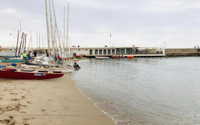 Newly Renovated Beachfront Apartment Ideally Located in Penelope