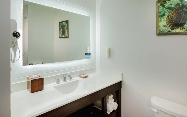 Comfort Inn & Suites Tobago