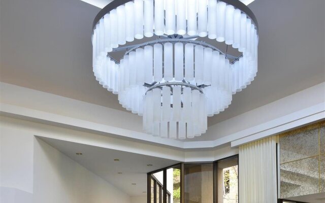 Avenue of the Arts Costa Mesa, a Tribute Portfolio Hotel