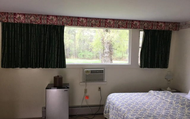 Weathervane Motel