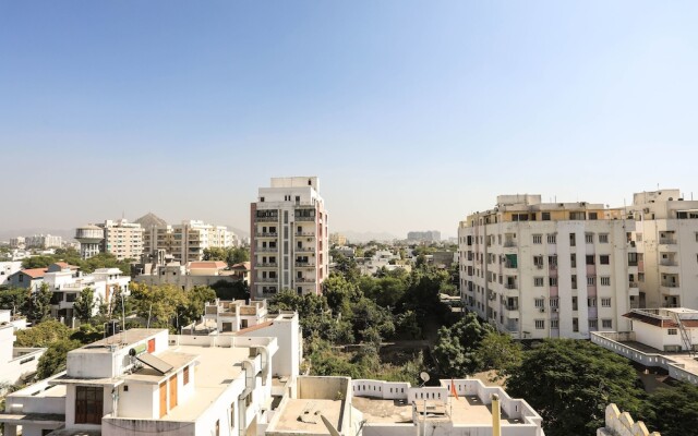 OYO 9760 Home Tej Vilas Near Celebration Mall