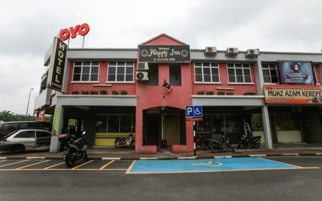 OYO 89585 Hotel Happy Inn