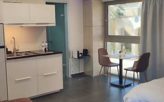 Summertime Signature Suites