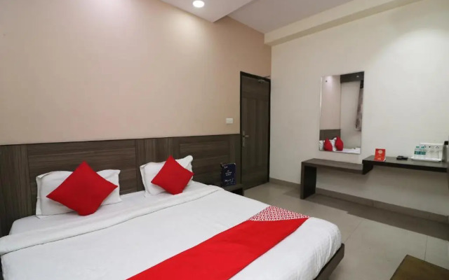 Hotel Glance Inn by OYO