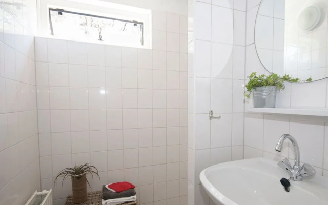 Modern Bungalow With Parking