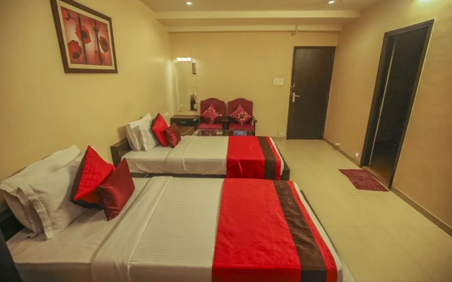 OYO 703 Hotel Shahi Palace