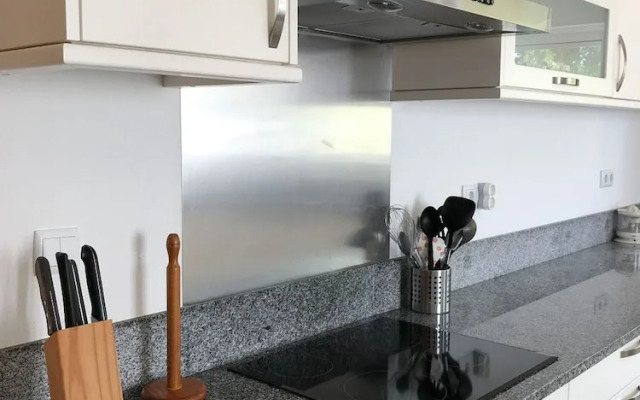 16 Centeanes Fabulous Location Just Short Walk t