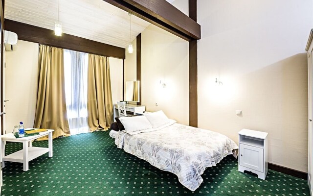 Hamilton Hotel