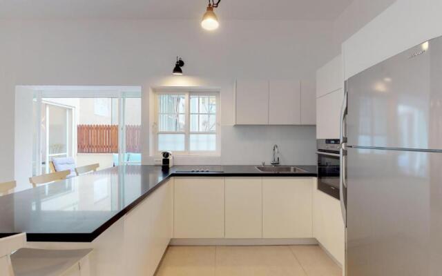 Calming 2BR in Hakerem 6 by HolyGuest