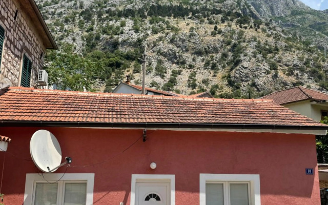 Cozy Little House Kotor