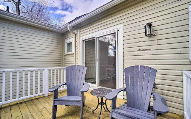 'the Porch House' Located in Historic Village