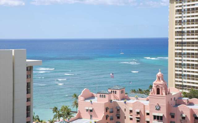 Waikiki Beachcomber by Outrigger