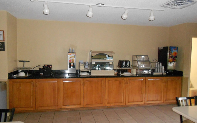 SureStay Plus Hotel by Best Western Tarboro