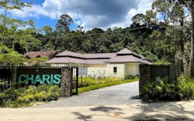 Villa Emerald: 3 Bedroom Pool Villa Near River