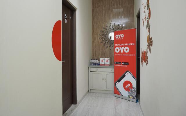 Super OYO 90033 DeHome Family