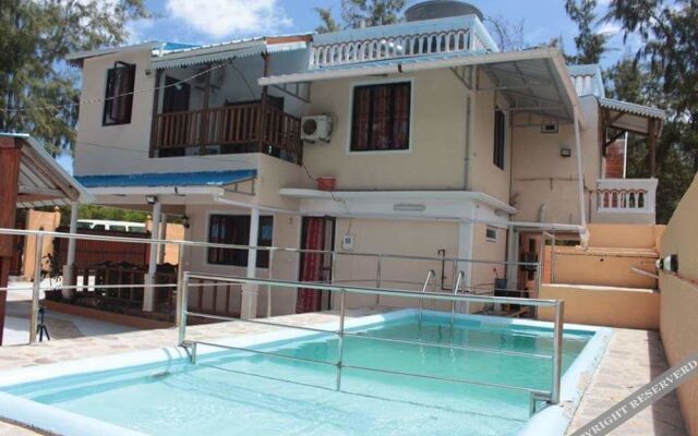 Gravier Lodge