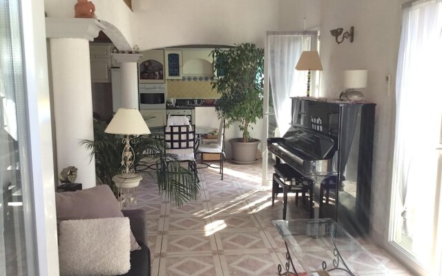 House With 2 Bedrooms in Gonfaron, With Enclosed Garden and Wifi - 30 km From the Beach