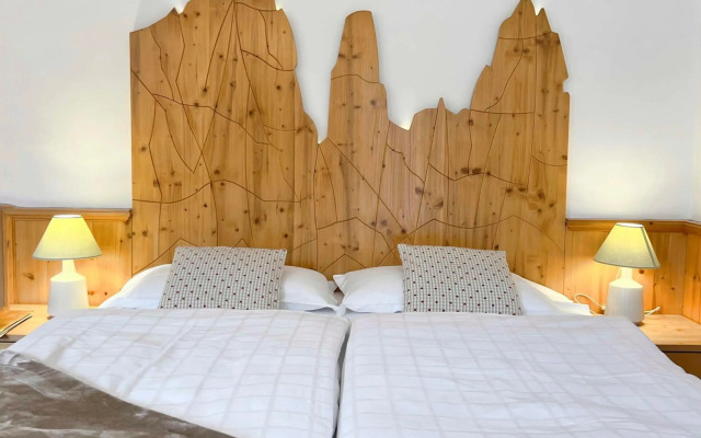 Alle Dolomiti Boutique Lake Hotel