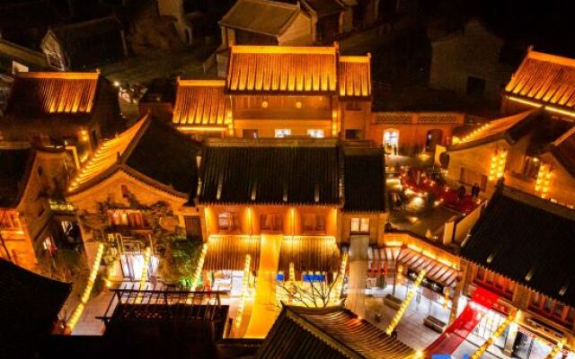 Luoyang Wanjin Hotel (Luoqi Ancient City Yingtianmen Scenic Area)