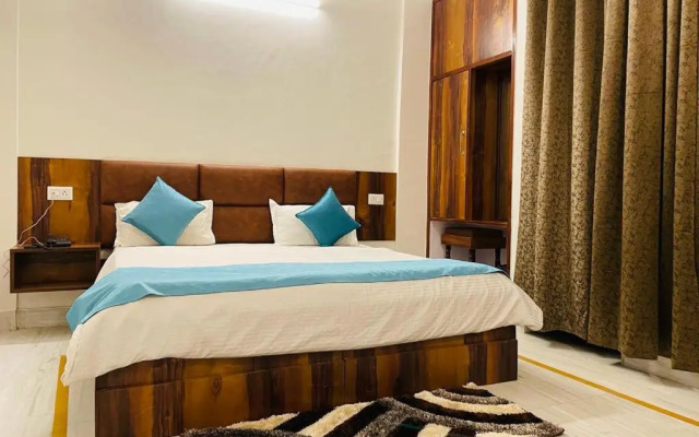 OYO 89326 Maharaja Hotel