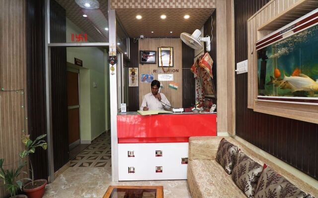 OYO 29941 Hotel Hukum Palace