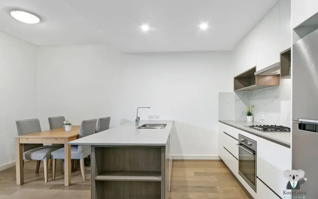 KOZYGURU Waitara 2 Bed APT Train Station