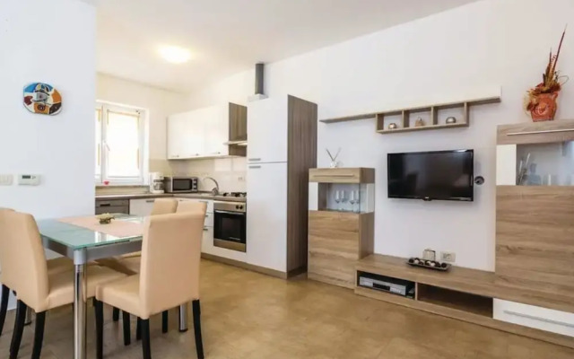 Cozy One Bedroom Apartment With Terrace