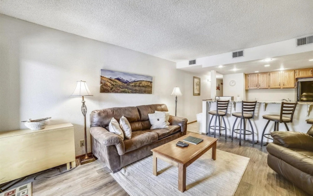 Mountainside  155a 2 Bedroom Condo by RedAwning