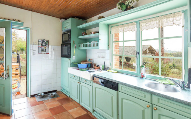 Authentic Holiday Home in Puy-l'evêque With Swimming Pool