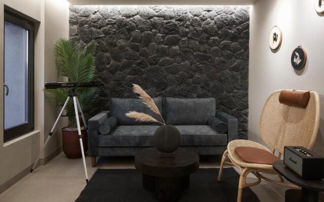 Apikia Santorini - Adults Only