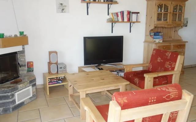 Charming Apartment With Valley View