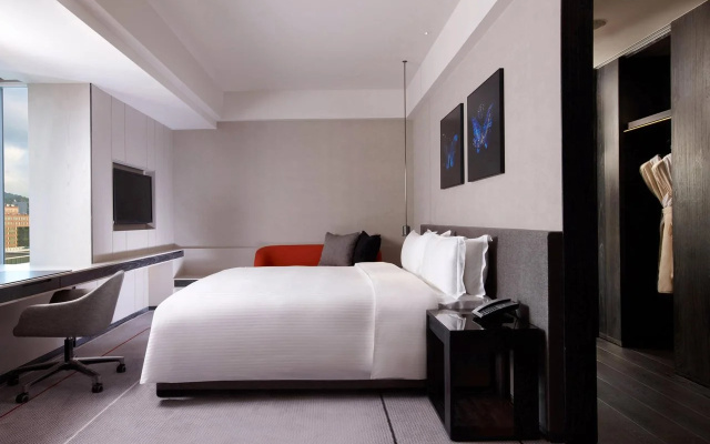 Humble House Hotel Taipei, Curio Collection by Hilton
