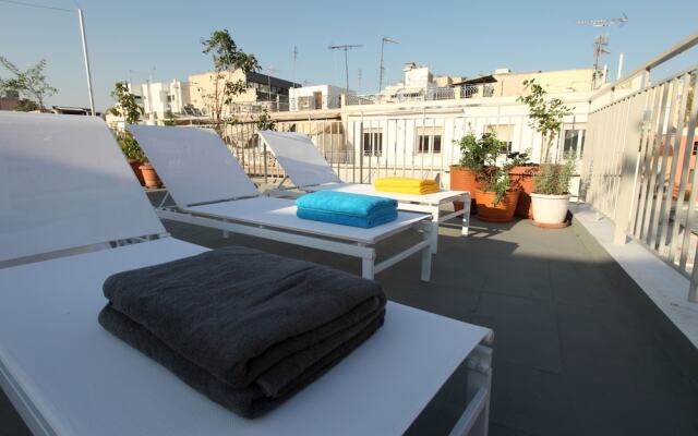 The Marble Suites, PLAKA