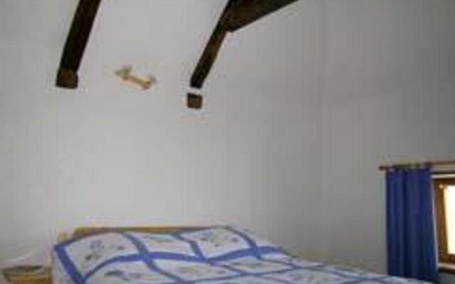 Gîte Saint-Pourçain-sur-Sioule, 2 pièces, 2 personnes - FR-1-489-30