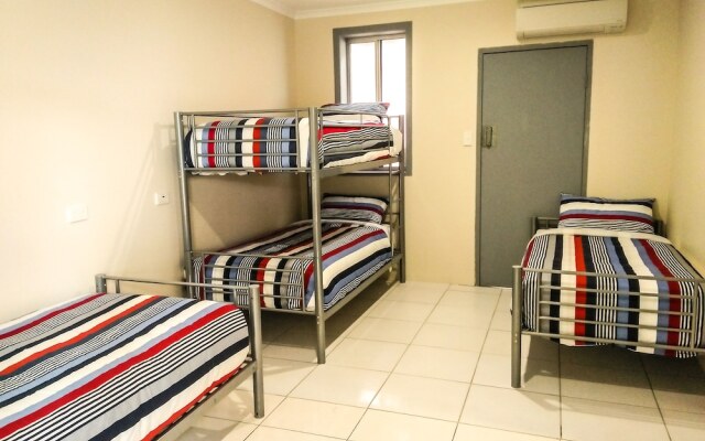 Jump Inn Alice Budget Accommodation