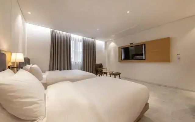 Masan Daisy Hotel