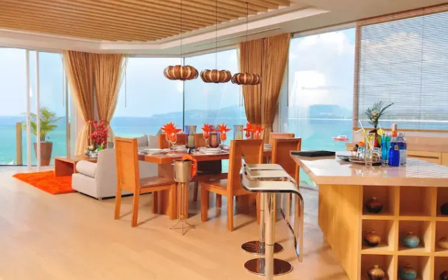 Beachfront Phuket Seaview Suites