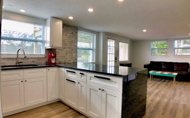 Siesta Heron Suites & Villas