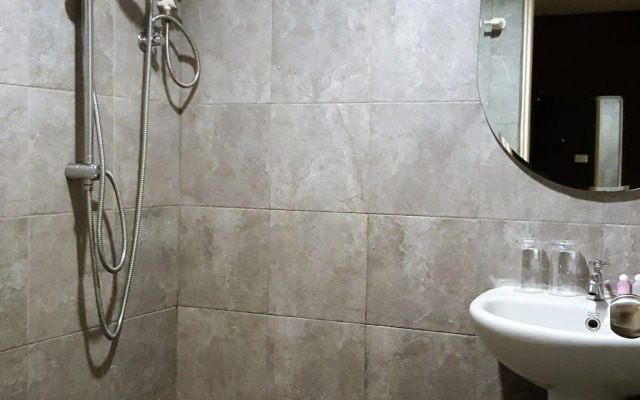 Limburi Hometel